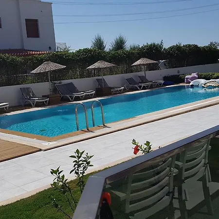 Tas Ev Suites Aparthotel *